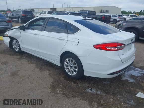 2018 Ford Fusion S z VIN 3FA6P0G71JR166706, wystawiony jako IAAI lot #42275722 z przebiegiem 33 752 mil mil oraz . Historia ofert i sprzedaży dostępna na DreamBid. Obrazek 3.
