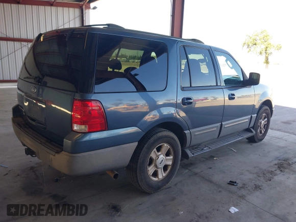 2003 Ford Expedition Special Service with VIN 1FMFU16L53LC22957, listed as a IAAI auction lot 41880554 with 330,265 mi miles. Bid and sale history available at carsss.com. Image 4.