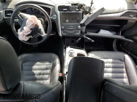 2020 Ford Fusion SEL z VIN 3FA6P0CD8LR138190, wystawiony jako Copart lot #49266445 z przebiegiem 145 381 mil mil oraz Szkoda całkowita • Salvage title. Historia ofert i sprzedaży dostępna na DreamBid. Obrazek 8.