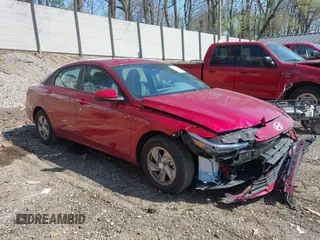 2025 Hyundai Elantra SE z VIN KMHLL4DG4SU856802, wystawiony jako IAAI lot #42102646 z przebiegiem 1 555 mil mil oraz . Historia ofert i sprzedaży dostępna na DreamBid. Obrazek 1.