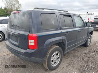 2012 Jeep Patriot Sport with VIN 1C4NJRBB4CD659072, listed as a IAAI auction lot 40584115 with 183,672 mi miles. Bid and sale history available at carsss.com. Image 4.