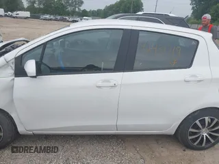 2017 Toyota Yaris L z VIN VNKKTUD32HA078479, wystawiony jako IAAI lot #42431719 z przebiegiem 60 741 mil mil oraz . Historia ofert i sprzedaży dostępna na DreamBid. Obrazek 14.