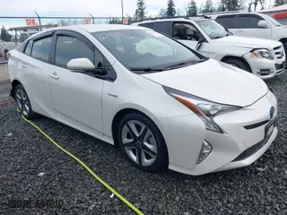 2017 Toyota Prius Two with VIN JTDKARFU9H3038521, listed as a IAAI auction lot 41477948 with 199,917 mi miles. Bid and sale history available at carsss.com. Image 1.