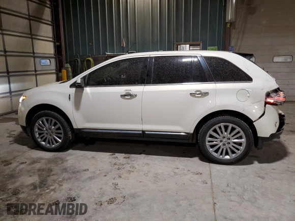 2013 Lincoln MKX with VIN 2LMDJ6JK1DBL06002, listed as a Copart auction lot 49215835 with 196,888 mi miles and Salvage Title. Bid and sale history available at carsss.com. Image 2.