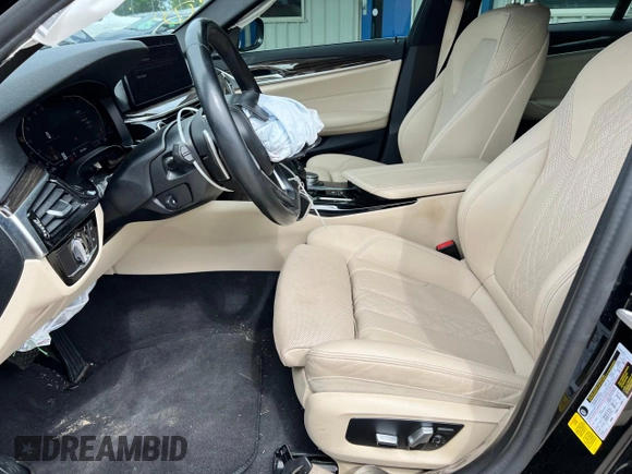 2022 BMW 5 Series 530i с VIN WBA53BH01NCH61591, выставлен на аукционе Copart как лот 48309365 с пробегом 59 687 миль миль и Списание • Salvage title. История ставок и продаж доступна на DreamBid. Изображение 7.