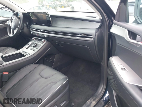 2025 Hyundai Palisade SEL z VIN KM8R2DGEXSU835072, wystawiony jako IAAI lot #42394638 z przebiegiem 14 919 mil mil oraz . Historia ofert i sprzedaży dostępna na DreamBid. Obrazek 5.