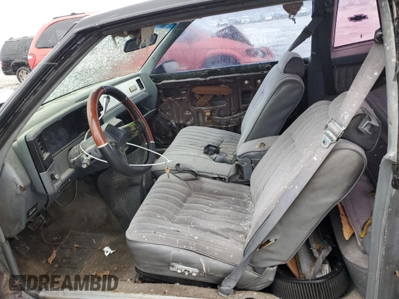 1987 Chevrolet Monte Carlo z VIN 1G1GZ11Z9HR104445, wystawiony jako Copart lot #48035825 z przebiegiem 68 929 mil mil oraz Tytuł czysty. Historia ofert i sprzedaży dostępna na DreamBid. Obrazek 7.