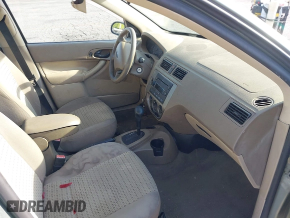 2006 Ford Focus S with VIN 1FAFP34N66W109359, listed as a IAAI auction lot 41975720 with 229,870 mi miles and . Bid and sale history available at carsss.com. Image 5.