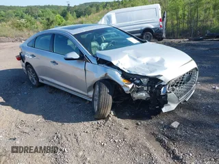 2018 Hyundai Sonata SEL z VIN 5NPE34AFXJH647159, wystawiony jako IAAI lot #42120456 z przebiegiem 73 183 mil mil oraz . Historia ofert i sprzedaży dostępna na DreamBid. Obrazek 1.