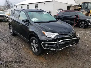 2018 Toyota RAV4 XLE with VIN 2T3RFREV6JW735352, listed as a Copart auction lot 46938025 with 73,229 mi miles and Salvage title. Bid and sale history available at DreamBid. Image 15.