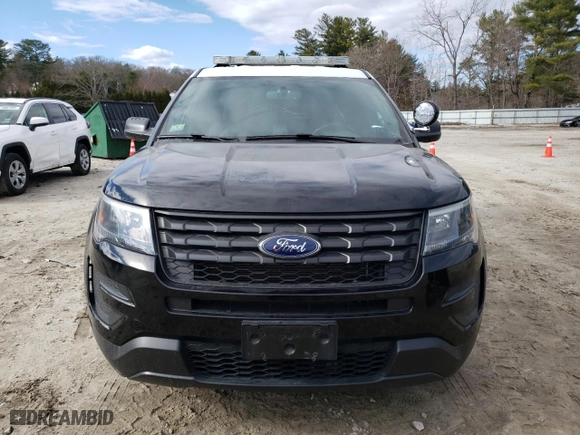 2018 Ford Police Interceptor Utility with VIN 1FM5K8AR3JGB92207, listed as a Copart auction lot 49816905 with 26,366 mi miles and Salvage Title. Bid and sale history available at carsss.com. Image 5.