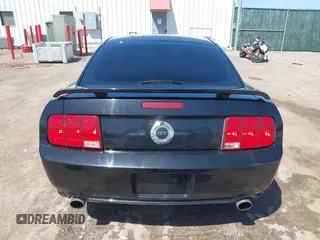 2006 Ford Mustang GT Deluxe with VIN 1ZVHT82H965254102, listed as a IAAI auction lot 41984368 with 185,498 mi miles. Bid and sale history available at carsss.com. Image 17.
