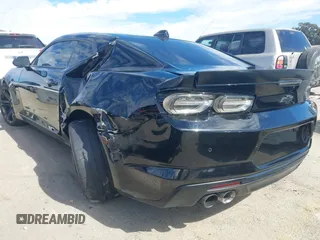 2020 Chevrolet Camaro 2SS with VIN 1G1FG1R72L0138437, listed as a IAAI auction lot 41620059 with 36,558 mi miles. Bid and sale history available at carsss.com. Image 3.