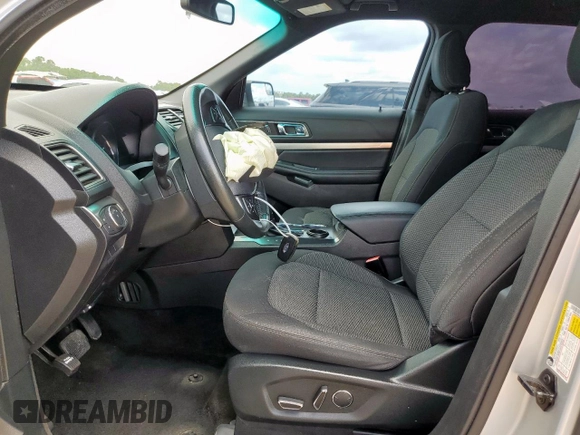 2018 Ford Explorer XLT with VIN 1FM5K7D85JGA54665, listed as a Copart auction lot 61153785 with 59,877 mi miles and Salvage title. Bid and sale history available at DreamBid. Image 7.