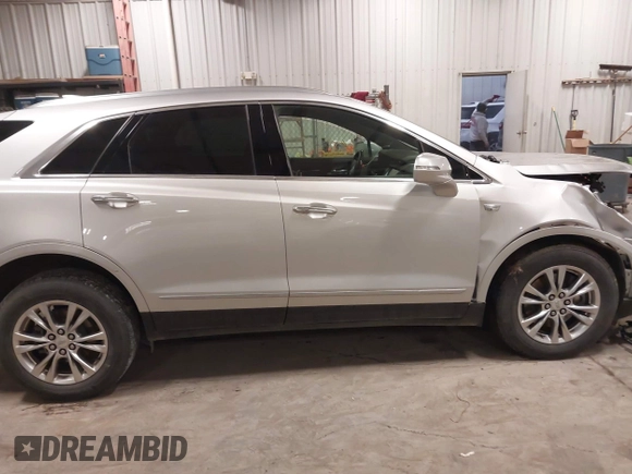 2020 Cadillac XT5 Premium Luxury AWD with VIN 1GYKNDRS4LZ166523, listed as a IAAI auction lot 41118646 with 72,216 mi miles and . Bid and sale history available at carsss.com. Image 13.