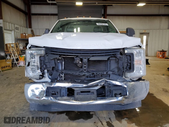 2018 Ford F-250 XL с VIN 1FTBF2A64JEB57475, выставлен на аукционе Copart как лот 45282165 с пробегом 120 022 миль миль и Списание • Salvage title. История ставок и продаж доступна на DreamBid. Изображение 5.