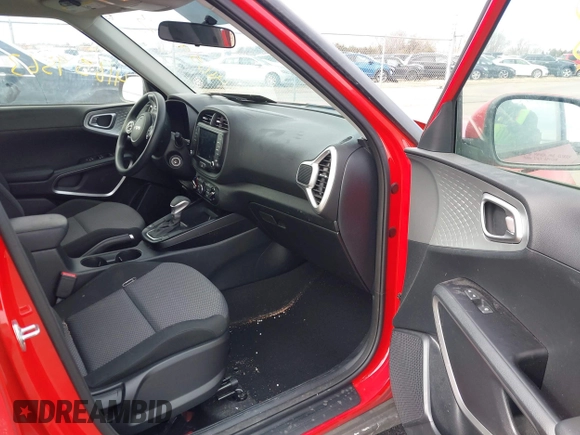2022 Kia Soul LX with VIN KNDJ23AU4N7157451, listed as a IAAI auction lot 41659563 with 39,250 mi miles. Bid and sale history available at carsss.com. Image 5.
