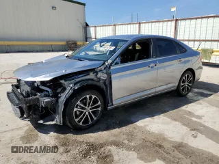 2024 Volkswagen Jetta Sport z VIN 3VWBM7BU8RM090091, wystawiony jako Copart lot #46916365 z przebiegiem 6 231 mil mil oraz Czysty tytuł • Clean title. Historia ofert i sprzedaży dostępna na DreamBid. Obrazek 1.