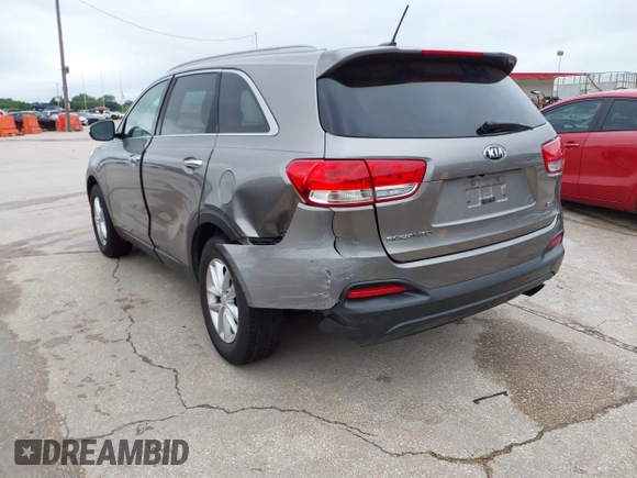 2016 Kia Sorento LX with VIN 5XYPG4A38GG114164, listed as a IAAI auction lot 42105518 with 95,892 mi miles. Bid and sale history available at carsss.com. Image 3.