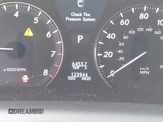 2009 Lexus LS 460 с VIN JTHCL46F095001574, выставлен на аукционе IAAI как лот 42115283 с пробегом 123 944 миль миль и . История ставок и продаж доступна на DreamBid. Изображение 15.