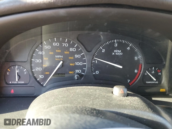 2000 Saturn SL with VIN 1G8ZH5283YZ169267, listed as a Copart auction lot 42626335 with 131,556 mi miles and Salvage Title. Bid and sale history available at carsss.com. Image 9.