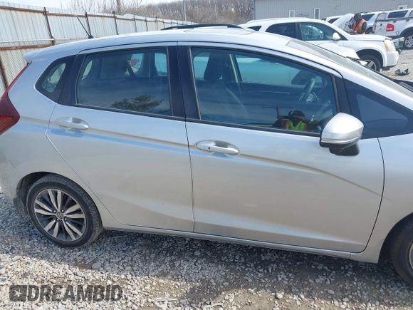 2015 Honda Fit EX-L with VIN 3HGGK5H88FM753136, listed as a IAAI auction lot 41884461 with 63,145 mi miles. Bid and sale history available at carsss.com. Image 14.