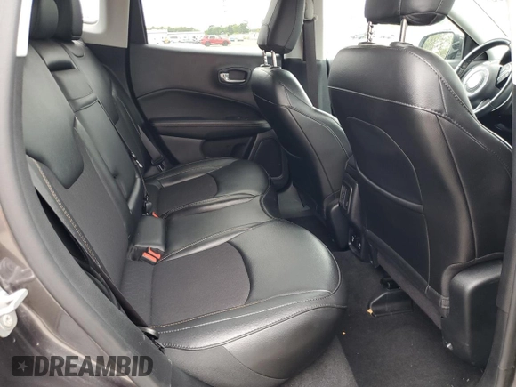 2019 Jeep Compass Latitude z VIN 3C4NJDBB8KT850859, wystawiony jako Copart lot #62680455 z przebiegiem 34 626 mil mil oraz Szkoda całkowita • Salvage title. Historia ofert i sprzedaży dostępna na DreamBid. Obrazek 11.