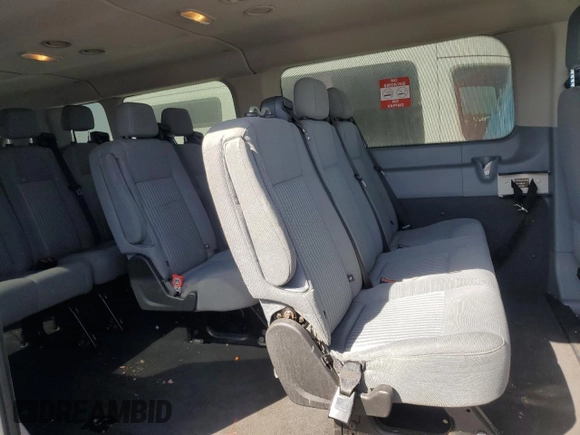 2016 Ford Transit XL z VIN 1FBZX2ZM6GKA37092, wystawiony jako Copart lot #51863255 z przebiegiem 207 356 mil mil oraz Czysty tytuł • Clean title. Historia ofert i sprzedaży dostępna na DreamBid. Obrazek 11.