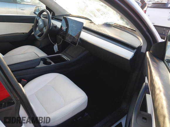 2021 Tesla Model Y Performance with VIN 5YJYGDEF2MF258711, listed as a IAAI auction lot 41367832 with 47,662 mi miles and . Bid and sale history available at DreamBid. Image 5.