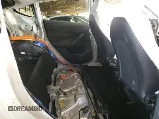 2024 Tesla Model Y Long Range z VIN 7SAYGDEE7RA217991, wystawiony jako Copart lot #50885695 z przebiegiem Nie podano mil oraz Szkoda całkowita • Salvage title. Historia ofert i sprzedaży dostępna na DreamBid. Obrazek 11.