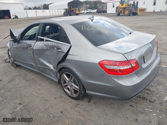 2013 Mercedes-Benz E-Class E 350 Luxury with VIN WDDHF8JB9DA687291, listed as a IAAI auction lot 41222890 with 193,074 mi miles. Bid and sale history available at carsss.com. Image 3.