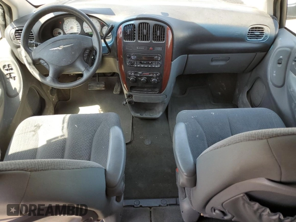 2005 Chrysler Town & Country LX z VIN 2C4GP44R65R210853, wystawiony jako Copart lot #56538065 z przebiegiem 149 841 mil mil oraz Czysty tytuł • Clean title. Historia ofert i sprzedaży dostępna na DreamBid. Obrazek 8.