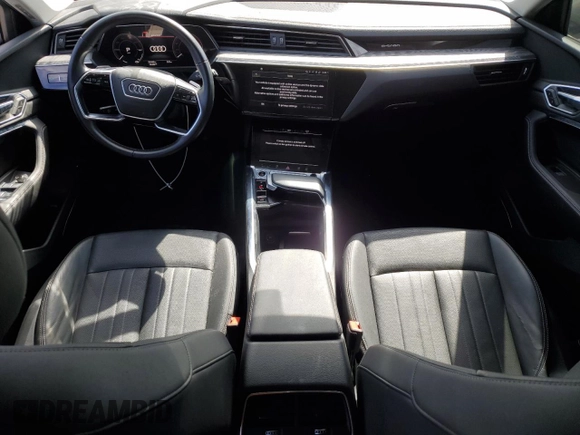 2022 Audi e-tron Premium Plus with VIN WA1LAAGE5NB025922, listed as a Copart auction lot 60321775 with 35,498 mi miles and Clean title. Bid and sale history available at DreamBid. Image 8.