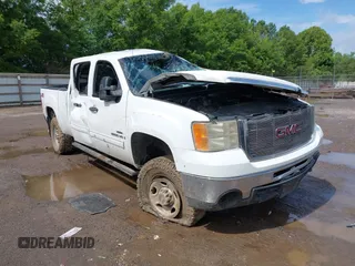 2008 GMC Sierra 2500HD SLT with VIN 1GTHK23678F212542, listed as a IAAI auction lot 42369009 with 195,137 mi miles and . Bid and sale history available at DreamBid. Image 1.