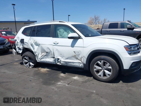 2018 Volkswagen Atlas SE with VIN 1V2DR2CA3JC580575, listed as a IAAI auction lot 41939880 with 66,526 mi miles and . Bid and sale history available at DreamBid. Image 14.