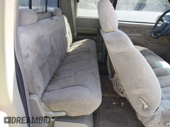 1998 Chevrolet Silverado 1500 with VIN 2GCEC19R6W1164452, listed as a IAAI auction lot 42166798 with 278,026 mi miles and . Bid and sale history available at DreamBid. Image 8.