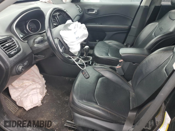 2020 Jeep Compass Limited z VIN 3C4NJCCBXLT187577, wystawiony jako Copart lot #55082235 z przebiegiem 81 387 mil mil oraz Szkoda całkowita • Salvage title. Historia ofert i sprzedaży dostępna na DreamBid. Obrazek 7.