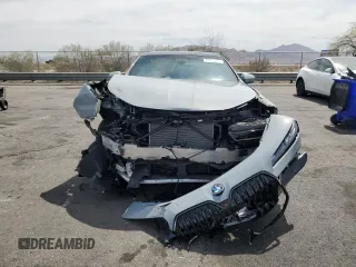 2024 BMW i7 xDrive60 z VIN WBY53EJ04RCR17588, wystawiony jako Copart lot #52423625 z przebiegiem 4453 mil mil oraz Szkody całkowita. Historia ofert i sprzedaży dostępna na DreamBid. Obrazek 5.