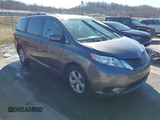2016 Toyota Sienna LE AAS with VIN 5TDKK3DC1GS732265, listed as a IAAI auction lot 41701180 with 116,738 mi miles. Bid and sale history available at carsss.com. Image 1.