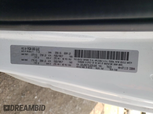 2018 Ram 1500 Tradesman z VIN 3C6JR6DT9JG291605, wystawiony jako Copart lot #51995945 z przebiegiem 83 946 mil mil oraz Szkoda całkowita • Salvage title. Historia ofert i sprzedaży dostępna na DreamBid. Obrazek 13.