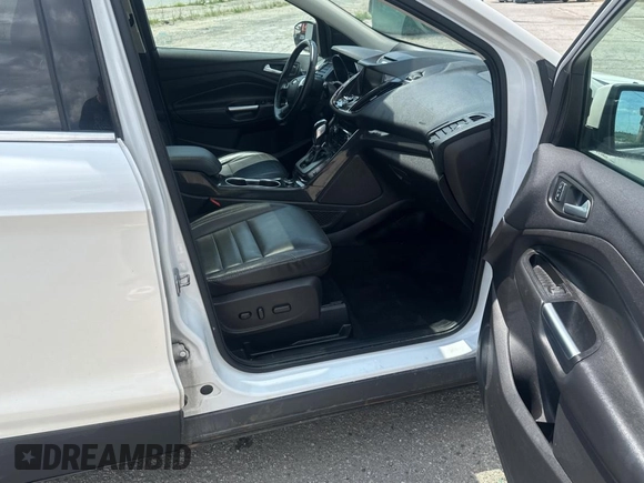 2015 Ford Escape Titanium with VIN 1FMCU9J96FUC83519, listed as a Copart auction lot 65181025 with 199,500 mi miles and Clean title. Bid and sale history available at DreamBid. Image 5.
