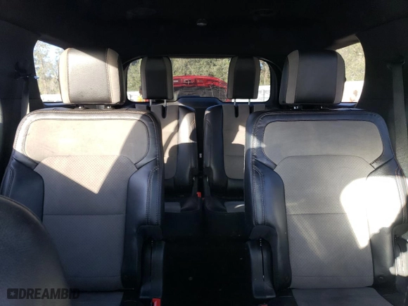 2017 Ford Explorer XLT with VIN 1FM5K7D82HGC18335, listed as a Copart auction lot 81542364 with 58,888 mi miles and Salvage Title. Bid and sale history available at carsss.com. Image 10.