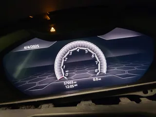 2019 Lamborghini Urus z VIN ZPBUA1ZL4KLA03222, wystawiony jako IAAI lot #41920029 z przebiegiem 57 055 mil mil oraz . Historia ofert i sprzedaży dostępna na DreamBid. Obrazek 7.