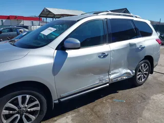 2013 Nissan Pathfinder SL with VIN 5N1AR2MM6DC628809, listed as a IAAI auction lot 41850082 with 129,640 mi miles and . Bid and sale history available at DreamBid. Image 6.