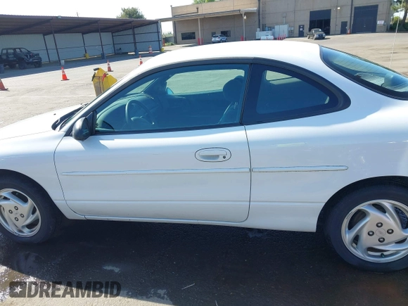 2000 Ford Escort ZX2 z VIN 3FAKP1134YR161407, wystawiony jako IAAI lot #42199401 z przebiegiem 150 611 mil mil oraz . Historia ofert i sprzedaży dostępna na DreamBid. Obrazek 14.