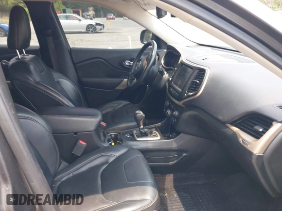 2018 Jeep Cherokee Limited с VIN 1C4PJLDX2JD531330, выставлен на аукционе IAAI как лот 42585133 с пробегом 86 590 миль миль и . История ставок и продаж доступна на DreamBid. Изображение 5.