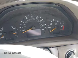 2001 Mercedes-Benz CLK 320/430 z VIN WDBLJ65GX1F164842, wystawiony jako IAAI lot #42438009 z przebiegiem Nie podano mil oraz . Historia ofert i sprzedaży dostępna na DreamBid. Obrazek 7.