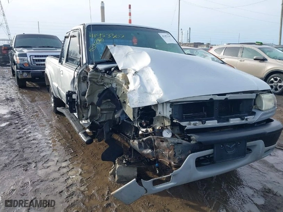 2003 Mazda B-Series 4WD Truck with VIN 4F4ZR47E63TM15713, listed as a IAAI auction lot 41453307 with 185,019 mi miles. Bid and sale history available at carsss.com. Image 1.