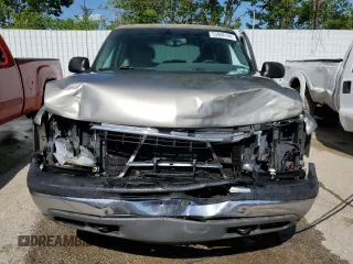 2003 Chevrolet Tahoe LT z VIN 1GNEK13Z33J258485, wystawiony jako Copart lot #53986144 z przebiegiem 186 447 mil mil oraz Szkoda całkowita • Salvage title. Historia ofert i sprzedaży dostępna na DreamBid. Obrazek 5.