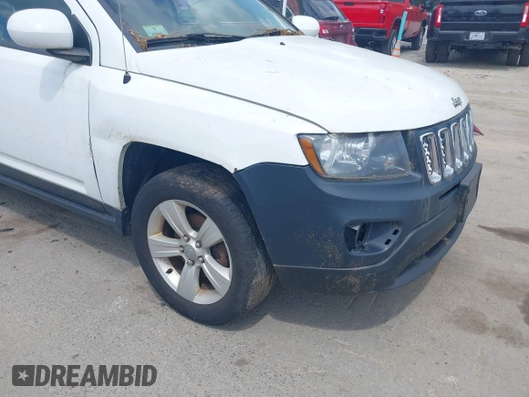 2016 Jeep Compass Latitude z VIN 1C4NJDEB6GD596061, wystawiony jako IAAI lot #42623673 z przebiegiem 180 777 mil mil oraz . Historia ofert i sprzedaży dostępna na DreamBid. Obrazek 6.